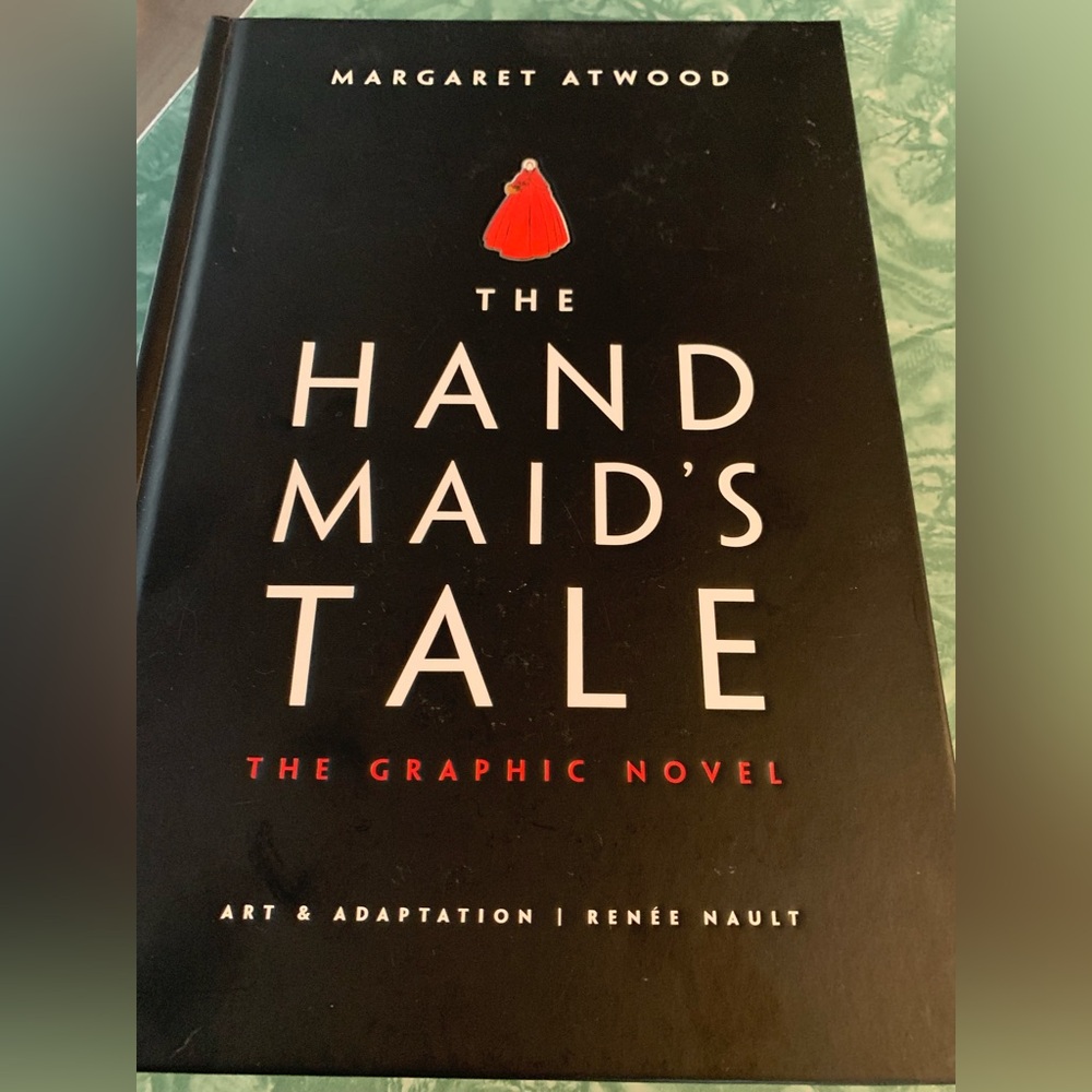 The Handmaid's Tale Graphic Novel - Margaret Atwood
